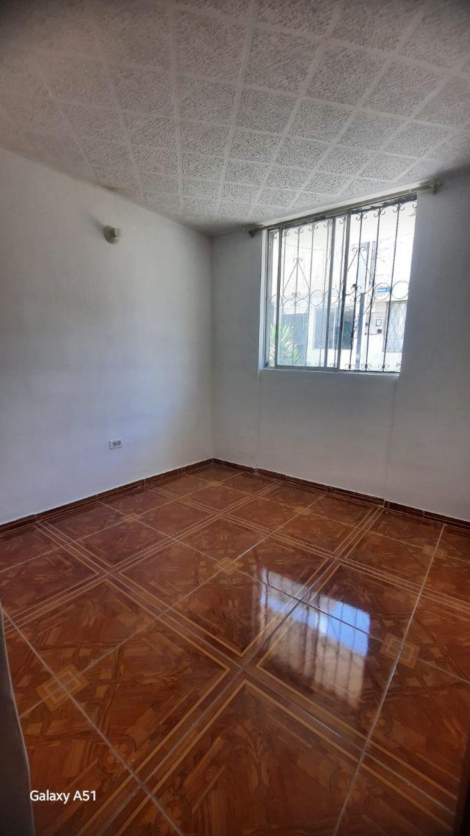 Vendo Casa Rentera de 3 Pisos — imagen 4
