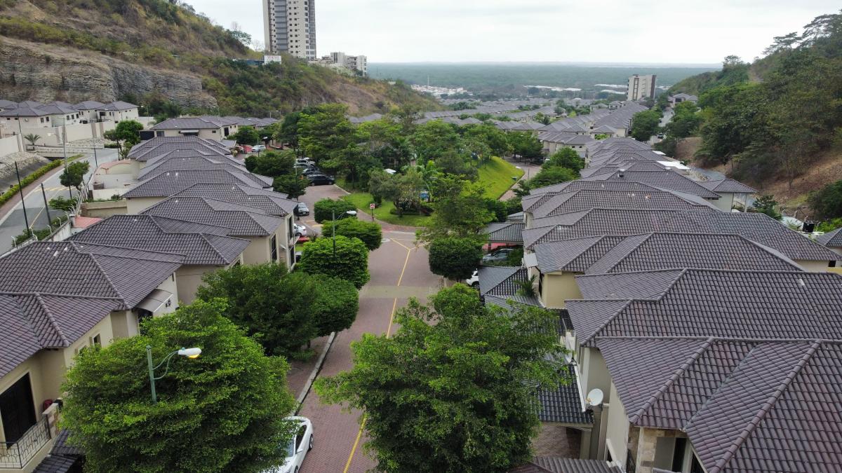 Bosques de La Costa Vendo Villa, Guayas — imagen 7