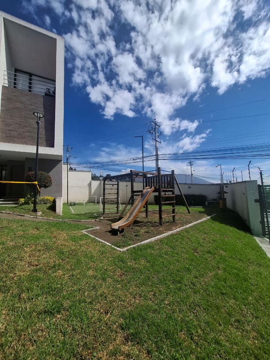 Venta Casa de 120 m² con 3 Dorm. en Venta en Carcelén Conjunto Volterra — imagen 7