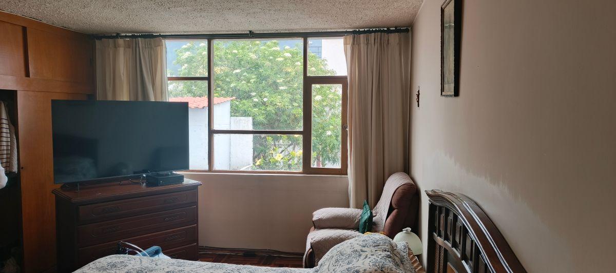 Sector Plaza de Toros Casa en Venta 3 Pisos Ideal Inversión o Vivienda — imagen 3
