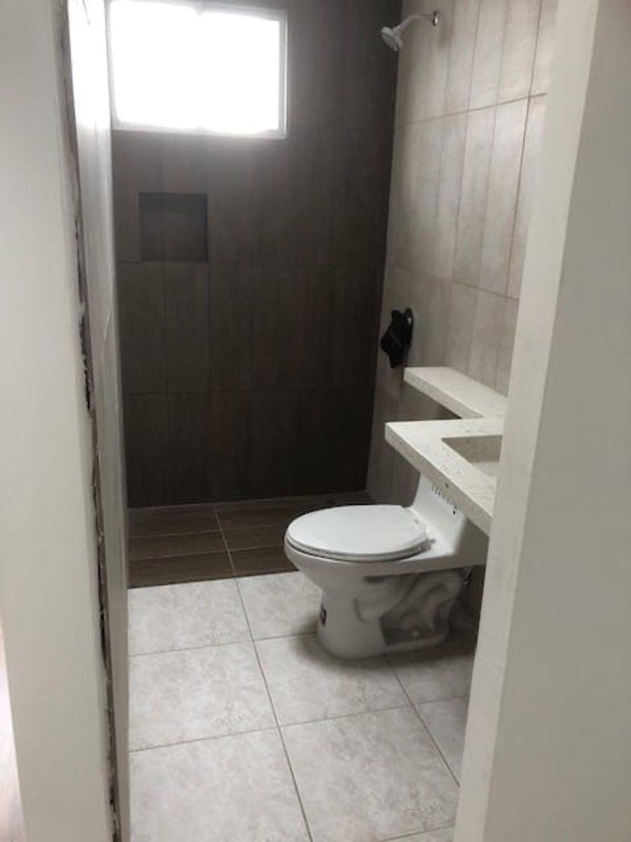 Vendo Hermosa Casa en La Eloy Alfaro — imagen 6