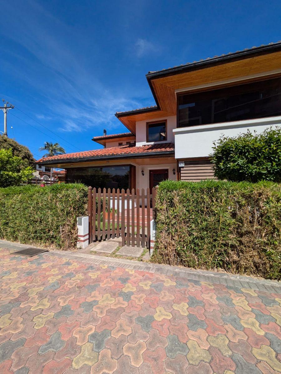 Linda Casa de Renta o Venta de Cumbaya, Seguridad Presencial. Provincia de Pichincha — imagen 9