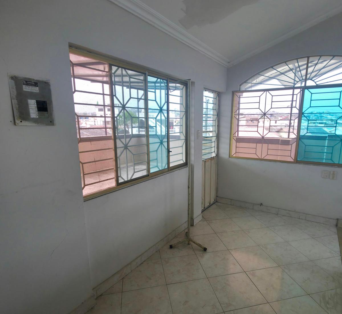 Vendo Casa Amplia en Alamos Norte, Empresas o Familia, Guayas — imagen 7