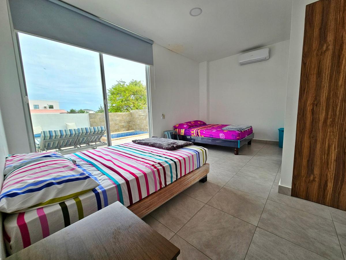 Vendo Moderna Casa de Una Planta — imagen 3
