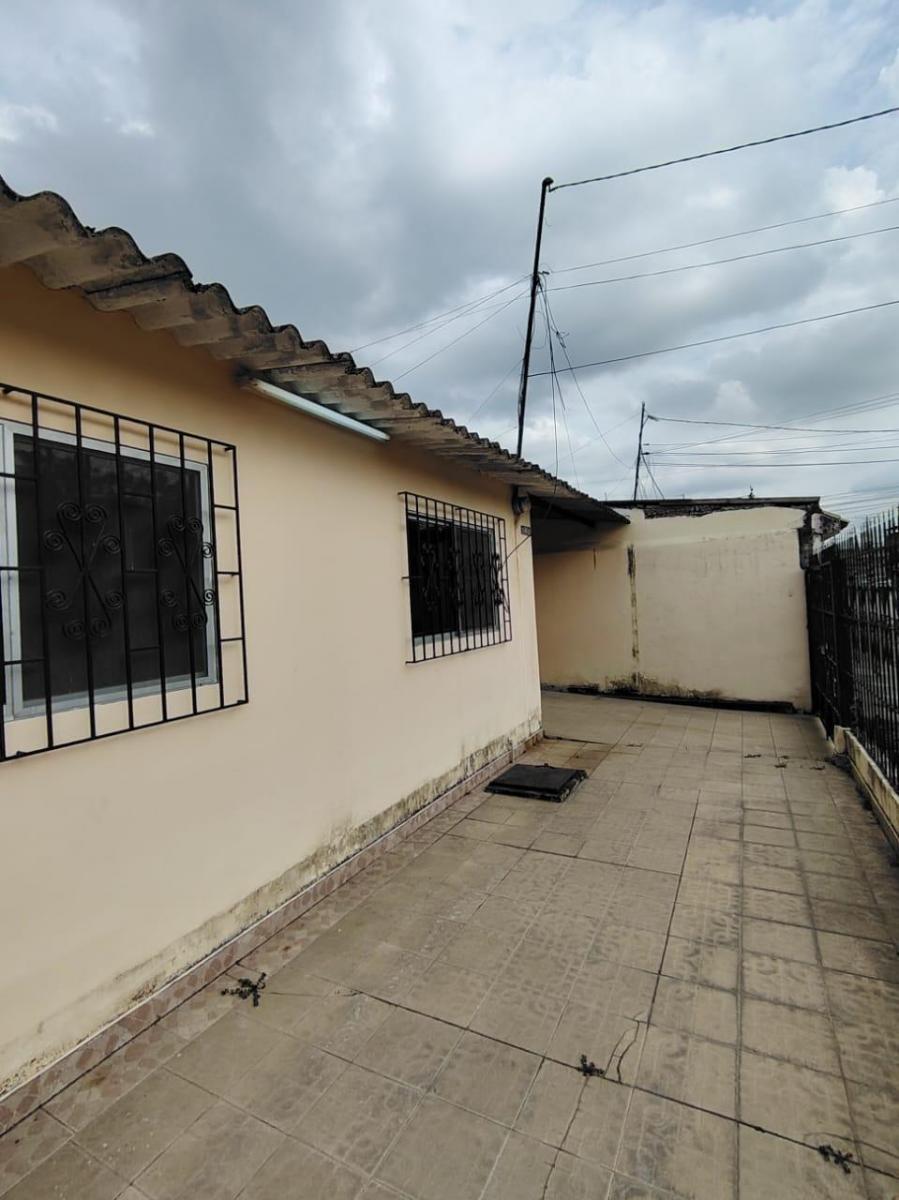Vendo Villa de 190 m² de Terreno en La Alborada 10 Ma Etapa, Guayas — imagen 9