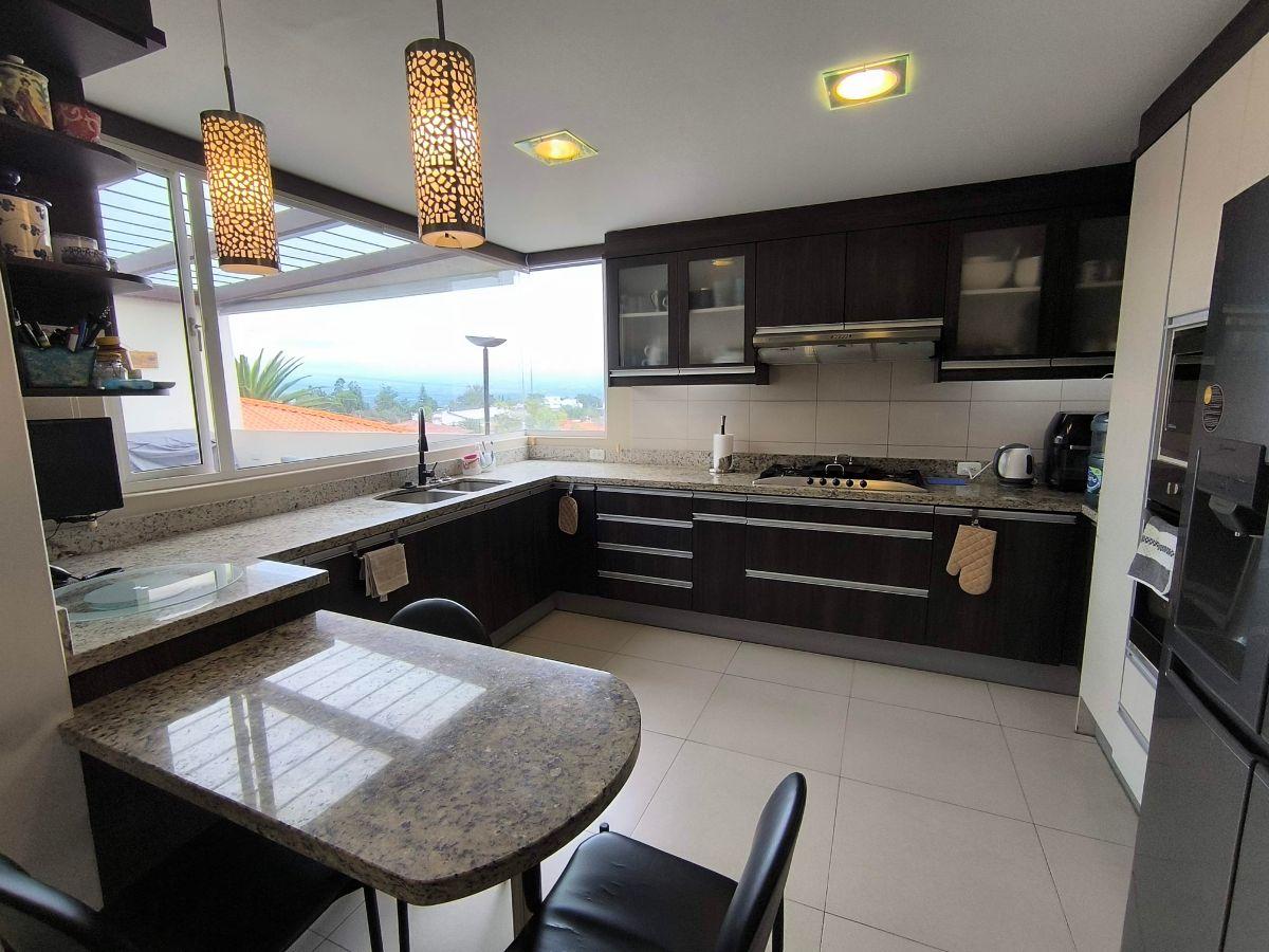 Casa con Suit, Jardines y Vista Al Valle - Nayon Tanda — imagen 7