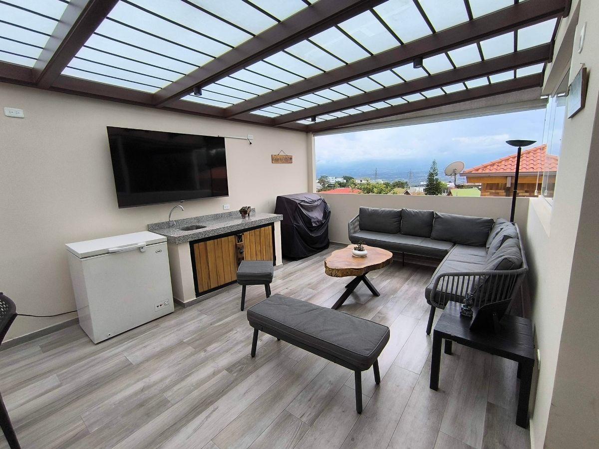Casa con Suit, Jardines y Vista Al Valle - Nayon Tanda — imagen 6