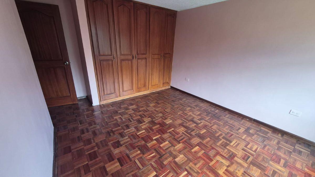 Casa en Venta con 3 Habitaciones, de 140 m² en Carcelén, Panamericana Norte, Frente Yanbal — imagen 4