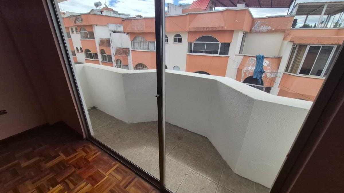 Casa en Venta con 3 Habitaciones, de 140 m² en Carcelén, Panamericana Norte, Frente Yanbal — imagen 2