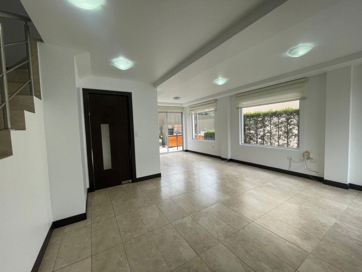 Casa de Venta Tumbaco, La Morita, Conjunto Privado, Moderna, Patio Bbq Interior — imagen 9