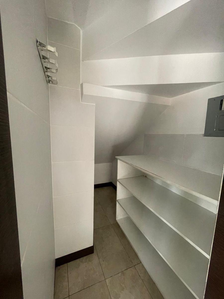 Casa de Venta Tumbaco, La Morita, Conjunto Privado, Moderna, Patio Bbq Interior — imagen 8
