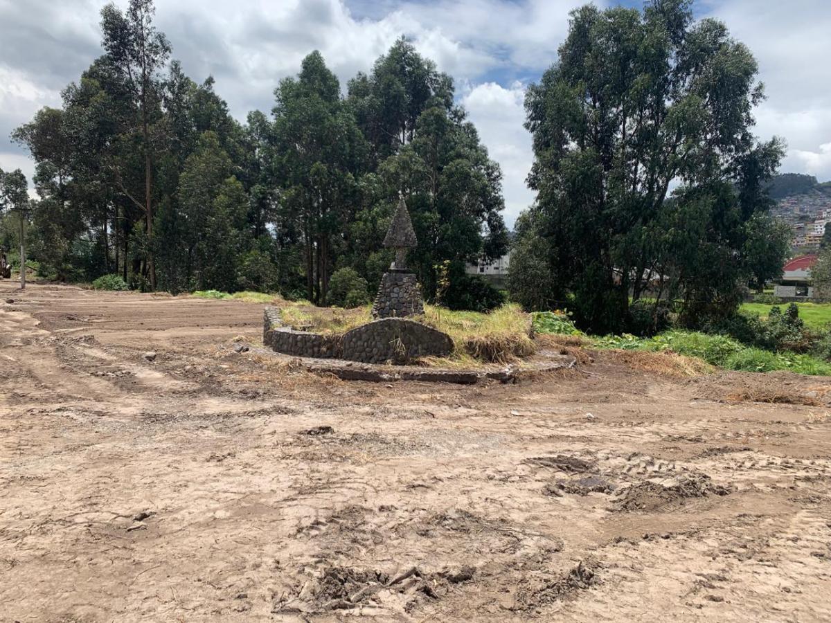 Terreno de 2 Hectáreas en El Zona Industrial del Sur de Quito en Venta — imagen 10