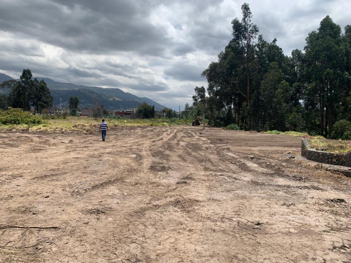 Terreno de 2 Hectáreas en El Zona Industrial del Sur de Quito en Venta — imagen 9
