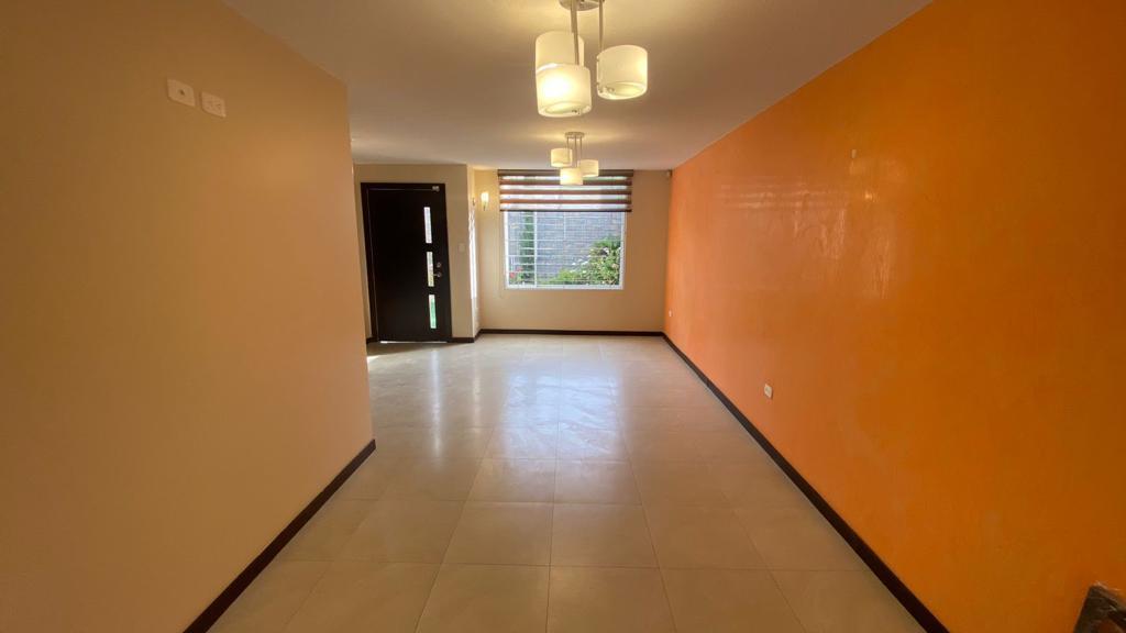 Se Vende Linda Casa de 3 Dorm. con Patio y Terraza en El Condado — imagen 10