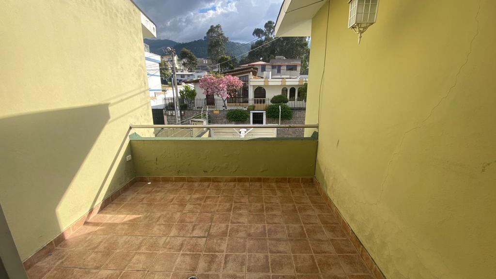 Se Vende Linda Casa de 3 Dorm. con Patio y Terraza en El Condado — imagen 7