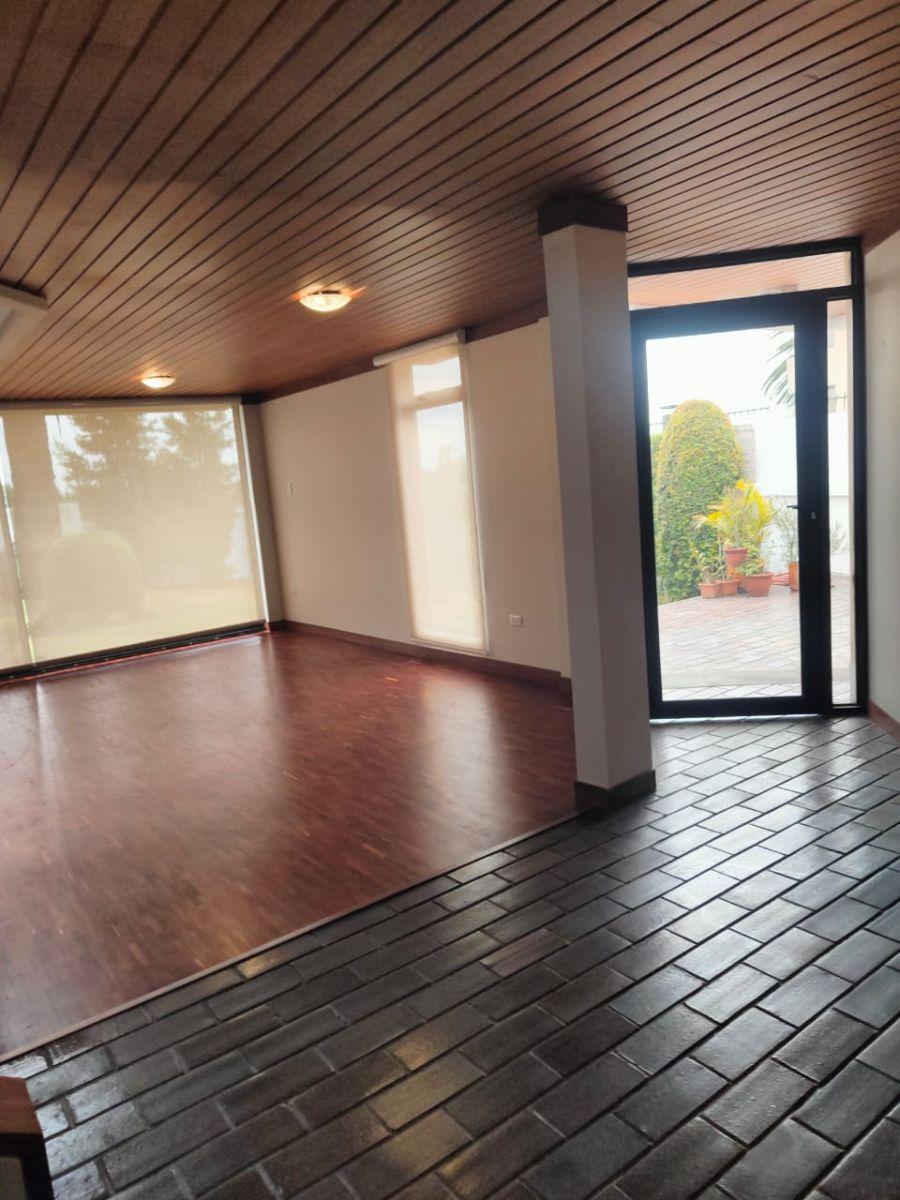 Vendo o Rento Casa Independiente en Miravalle (Cp) — imagen 7