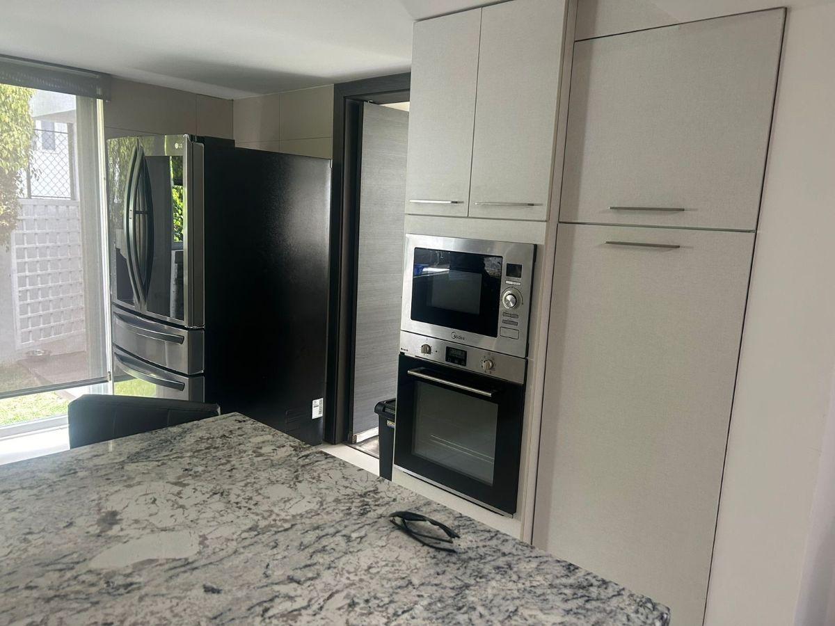 Casa de Una Sola Planta de 230 m Totalmente Remodelada — imagen 6
