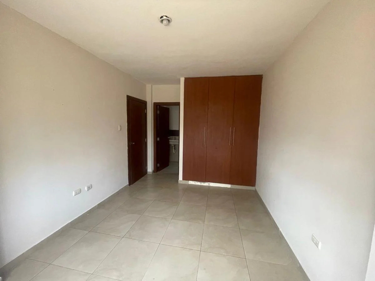 Casa en Venta Moderna y Solida en Urb. Ciudad Celeste, Propietaria Abierta a Escuchar Ofertas Serias, Guayas — imagen 5