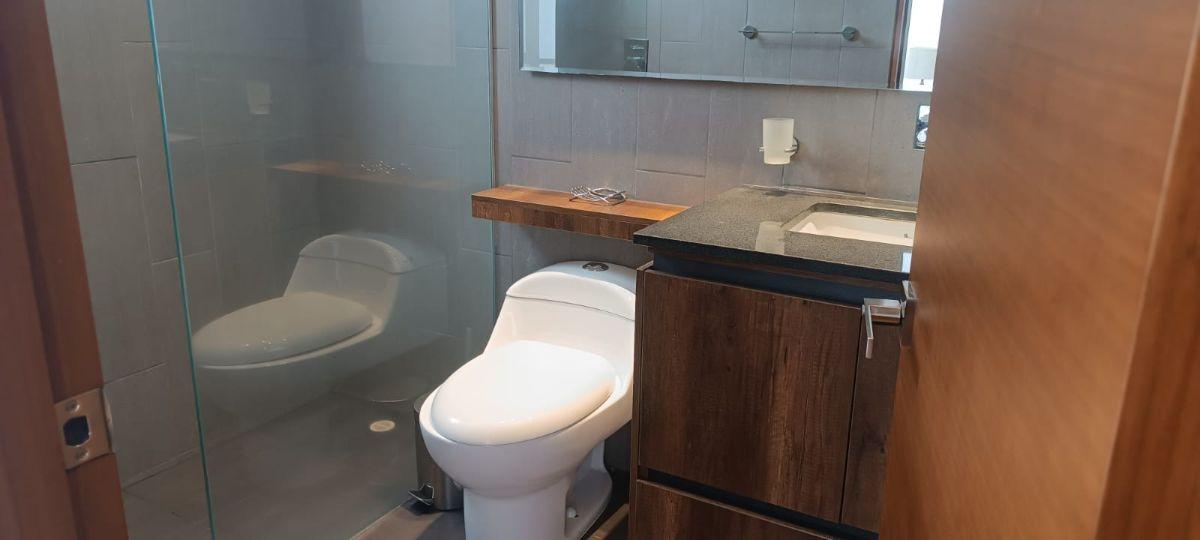 Arriendo Suite Amoblada/piscina y Gimnasio/ Gonzalez Suarez — imagen 3