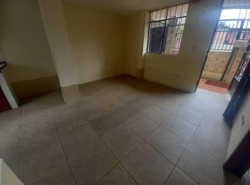 Venta de Casa con Dos Departamentos en La Argelia — imagen 3