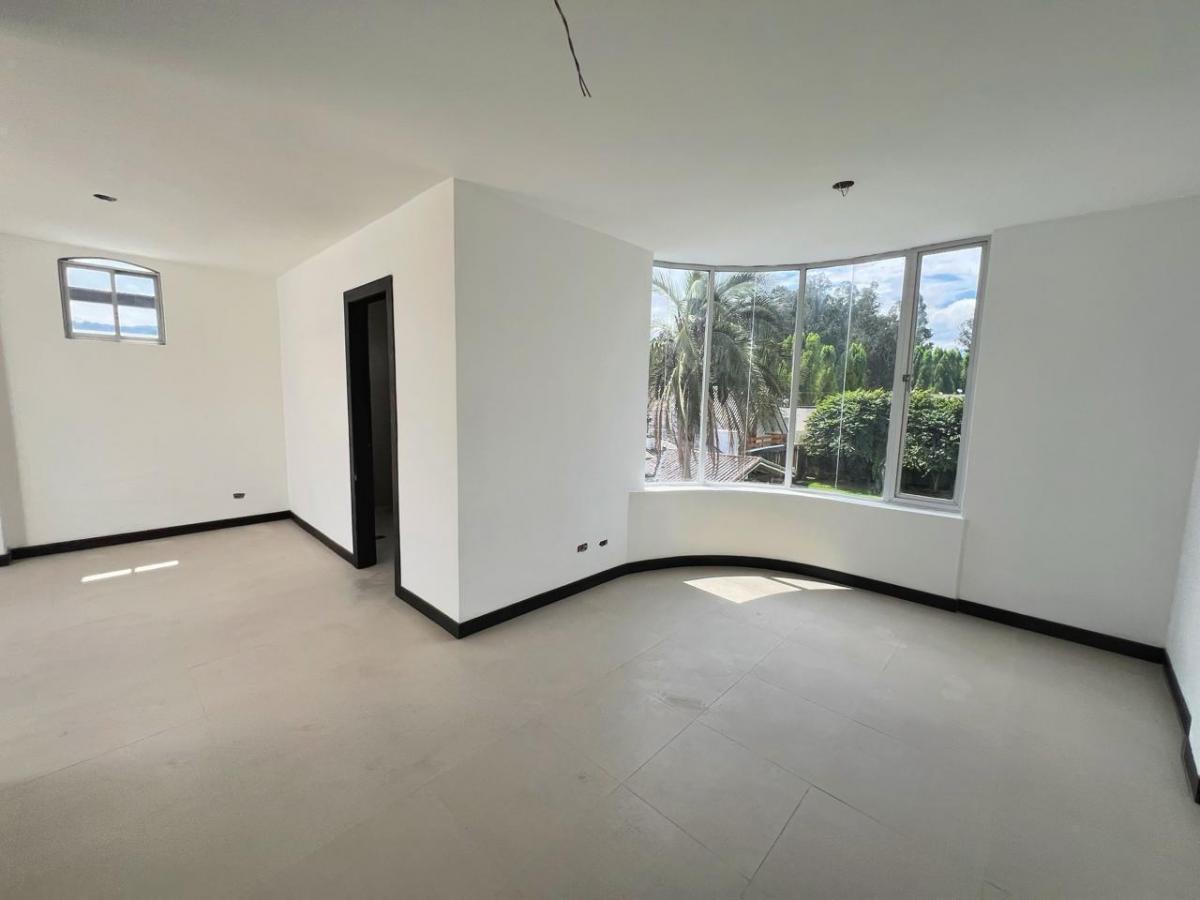 Casa Los Chillos, Conjunto Pequeño Donde Tus Hijos Pueden Crecer con Tranquilidad. Provincia de Pichincha — imagen 7