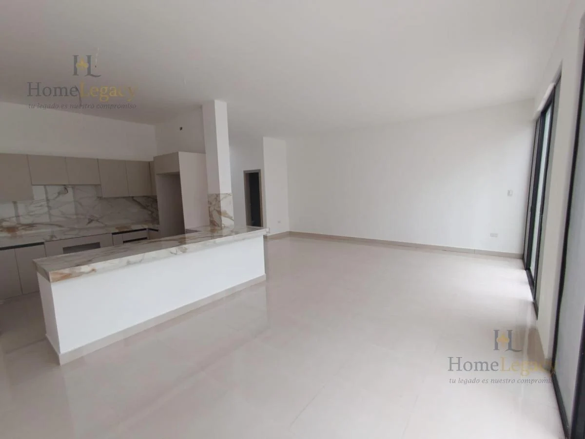 Venta de Casa en Mallorca Village, Daule, Patio Amplio, Urbanización Privada Ae, Guayas — imagen 5