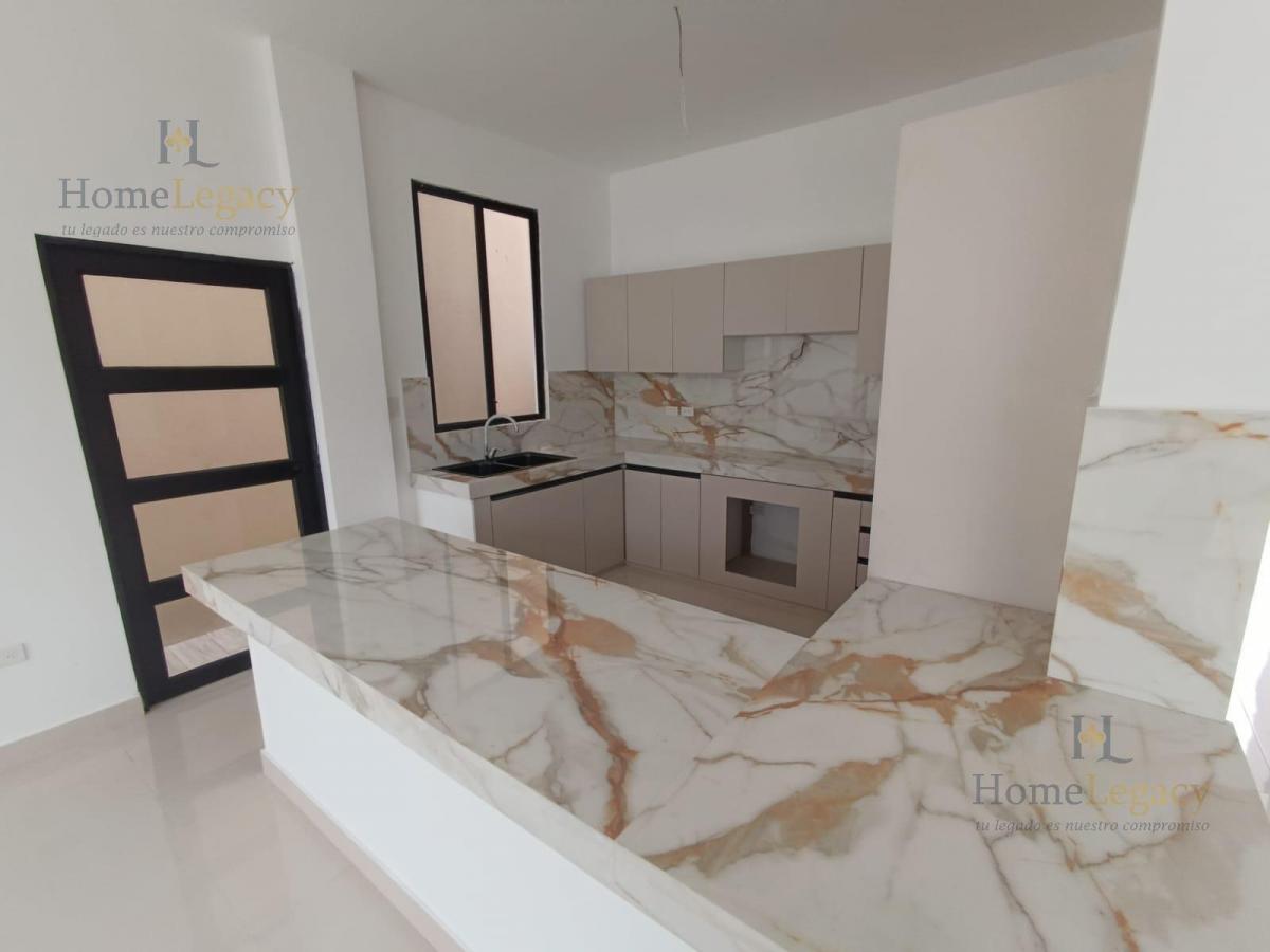 Venta de Casa en Mallorca Village, Daule, Patio Amplio, Urbanización Privada Ae, Guayas — imagen 3