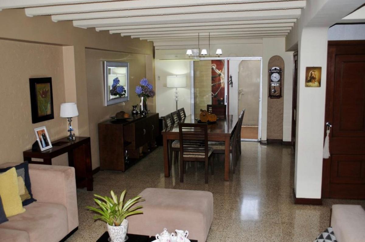 Vendo Hermosa Casa en La Garzota 4 Dorm + Estudio, Guayas — imagen 10
