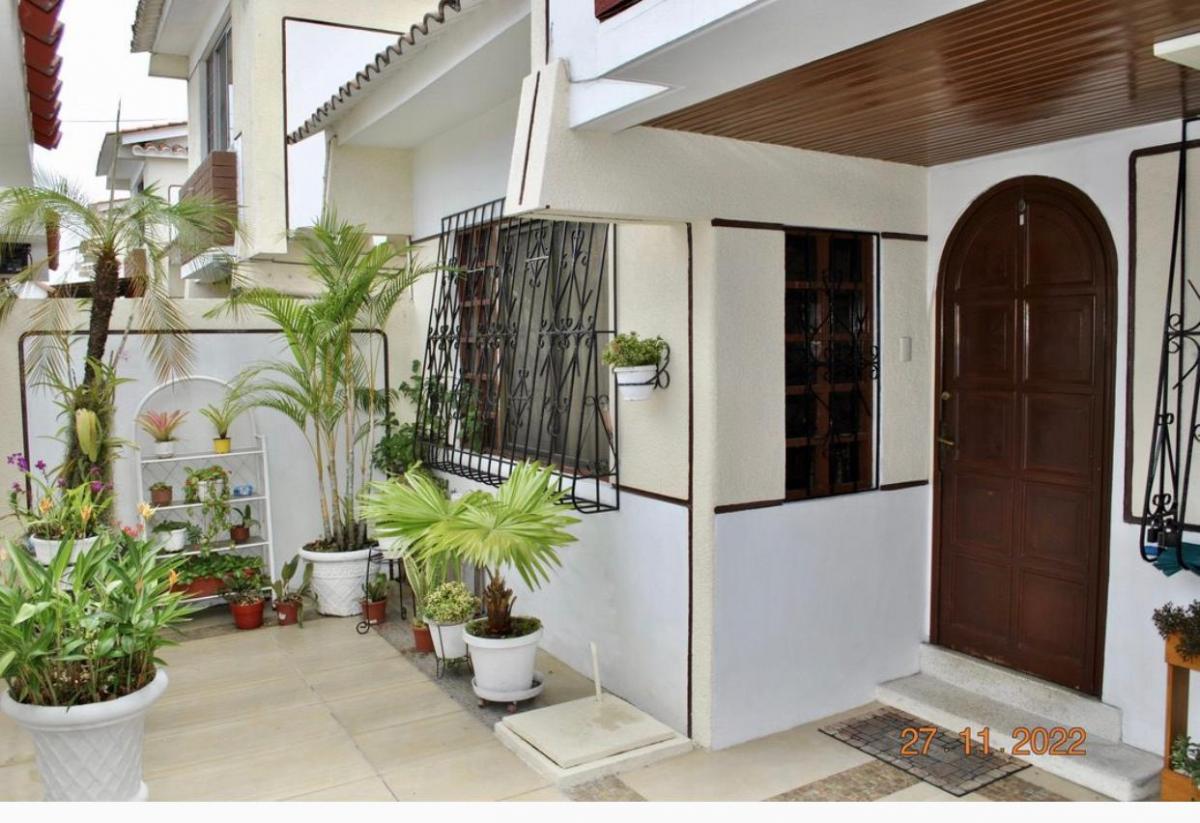 Vendo Hermosa Casa en La Garzota 4 Dorm + Estudio, Guayas — imagen 9