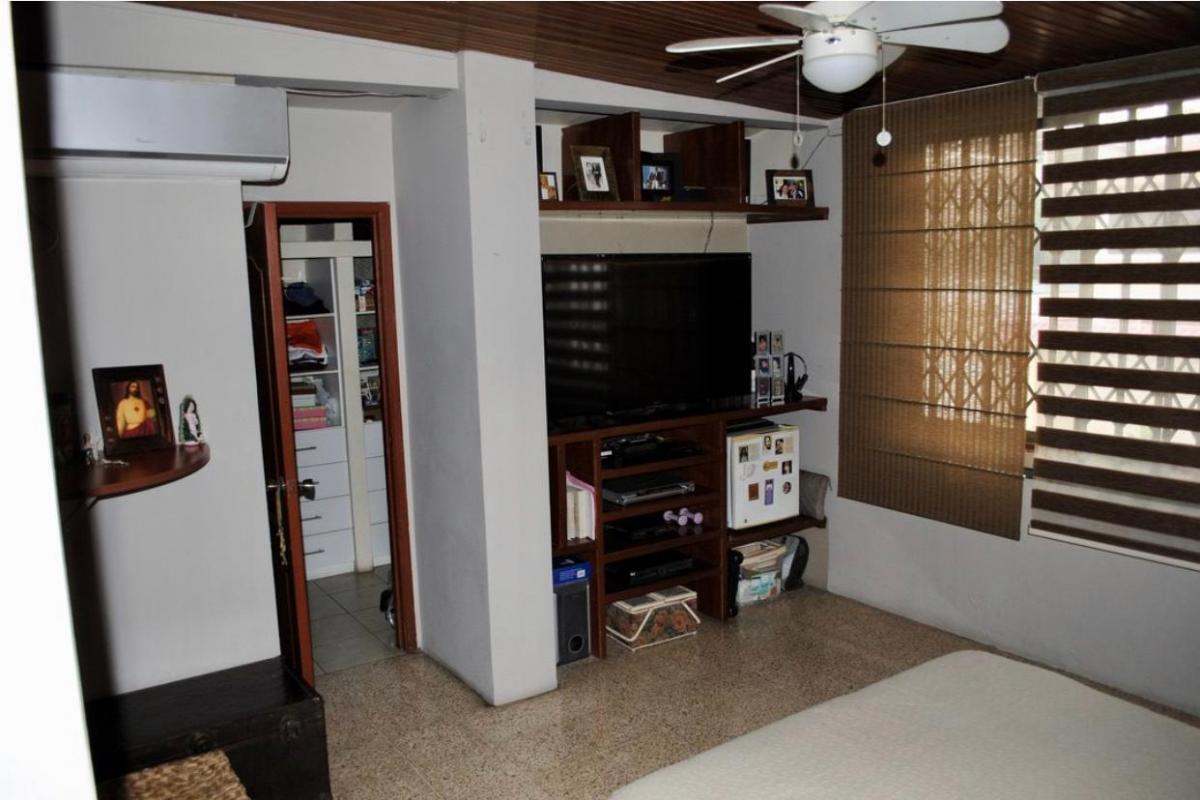 Vendo Hermosa Casa en La Garzota 4 Dorm + Estudio, Guayas — imagen 7