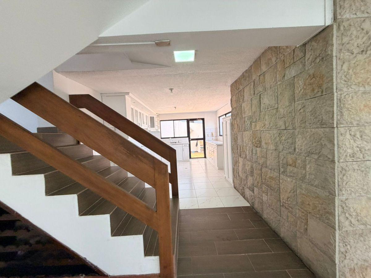 Se Vende Hermosa y Amplia Casa en Ponceano Alto — imagen 9