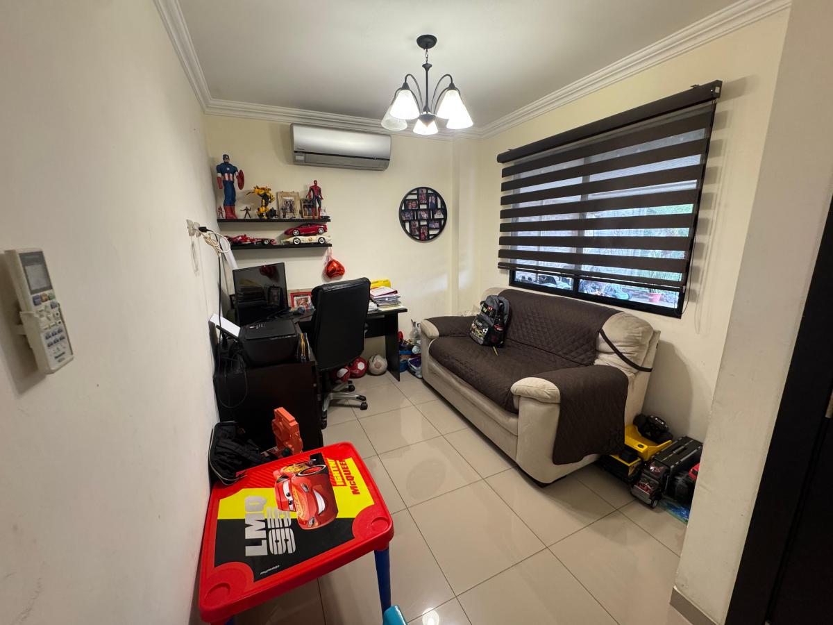 En Venta Casa de 5 Dorm. con Jacuzzi en Urb. La Romareda. Guayas — imagen 10