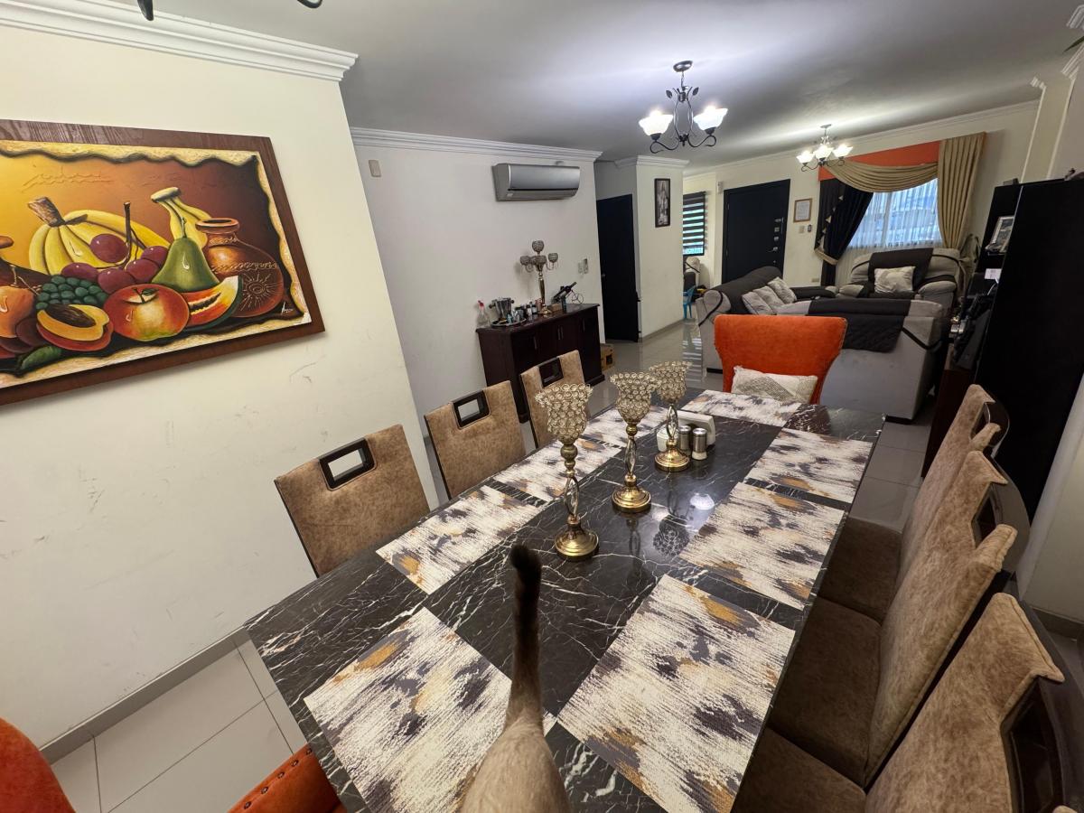 En Venta Casa de 5 Dorm. con Jacuzzi en Urb. La Romareda. Guayas — imagen 9