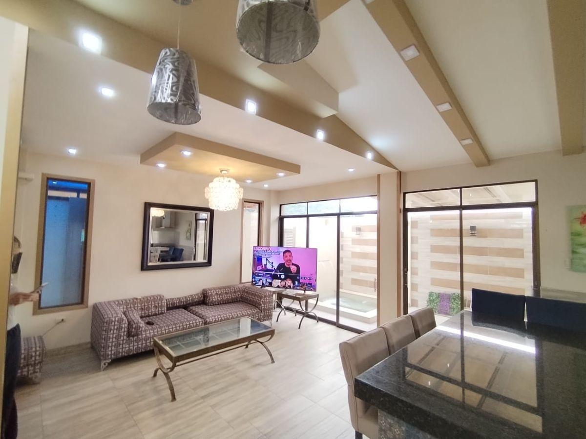 Casa Esquinera en Venta - en Urbanizacion El Condado Vicolinci - en Daule, Guayas — imagen 5