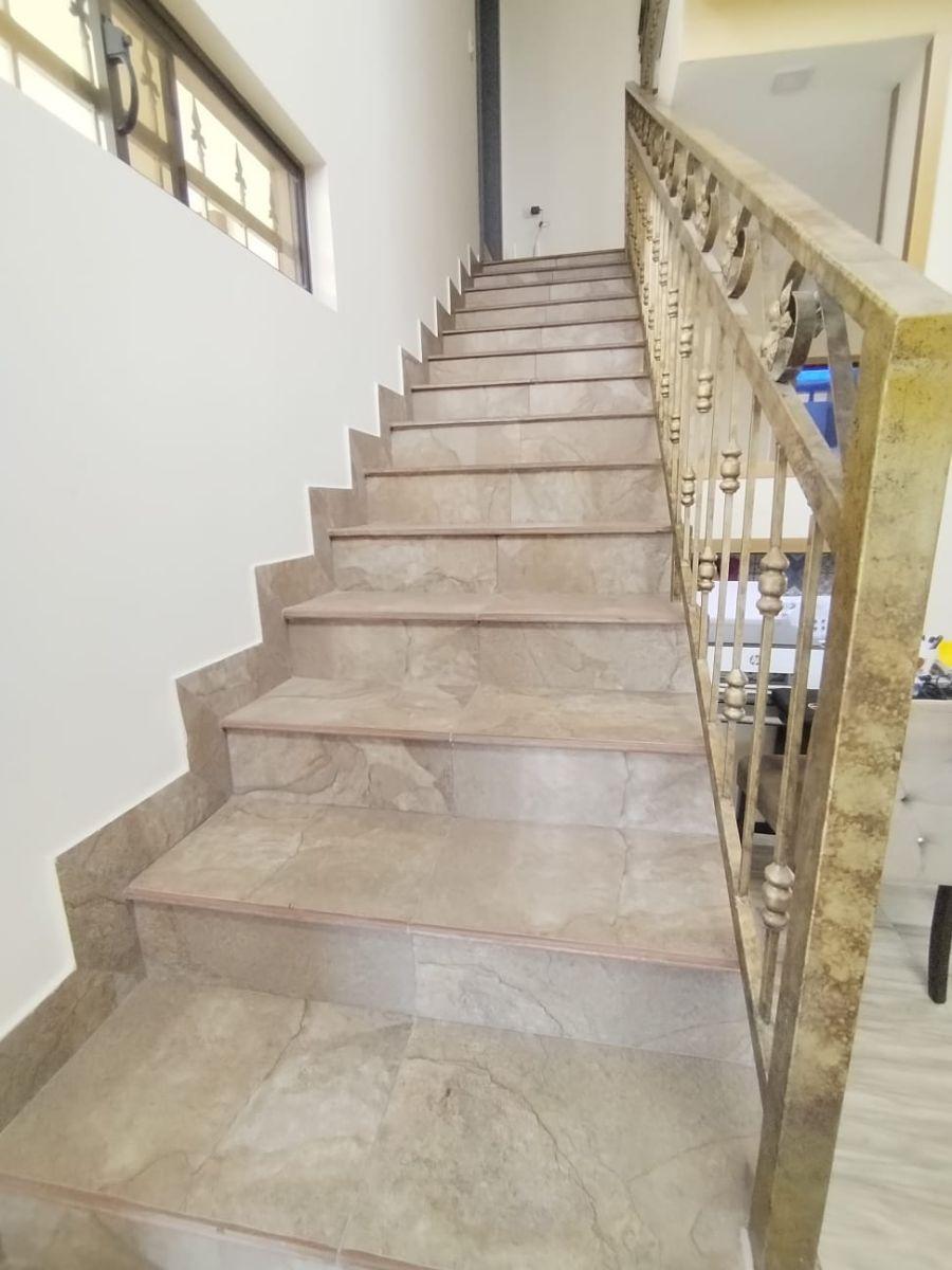 Casa Esquinera en Venta - en Urbanizacion El Condado Vicolinci - en Daule, Guayas — imagen 3