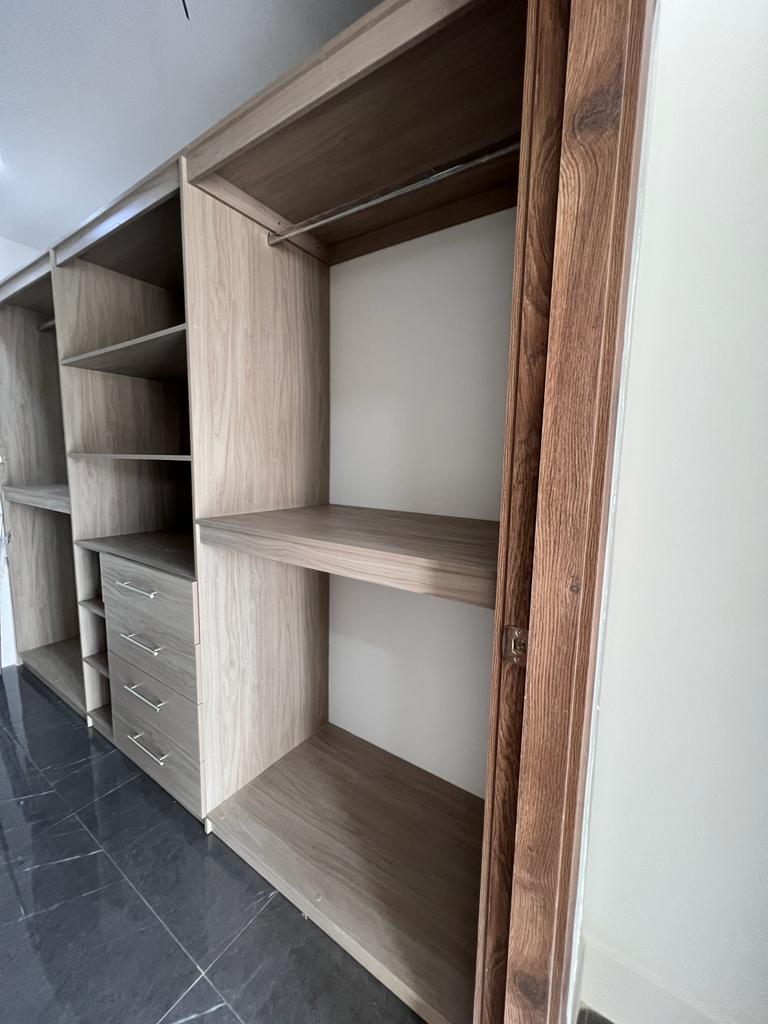 Exclusiva Casa en Venta en Ceibos con Diseño Moderno y Acabados de Lujo (Wt), Guayas — imagen 9