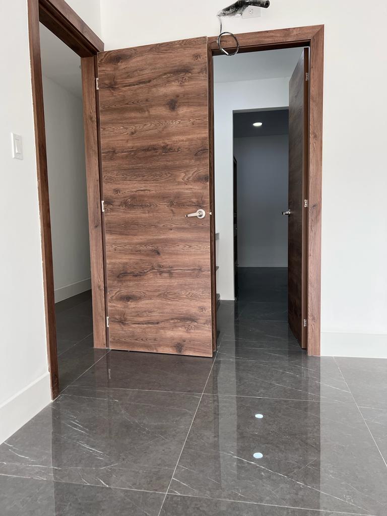 Exclusiva Casa en Venta en Ceibos con Diseño Moderno y Acabados de Lujo (Wt), Guayas — imagen 6