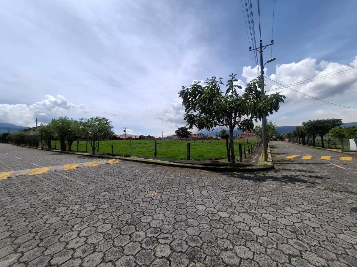 Terreno de Venta en Urb. Jatumpamba - Los Chillos — imagen 9