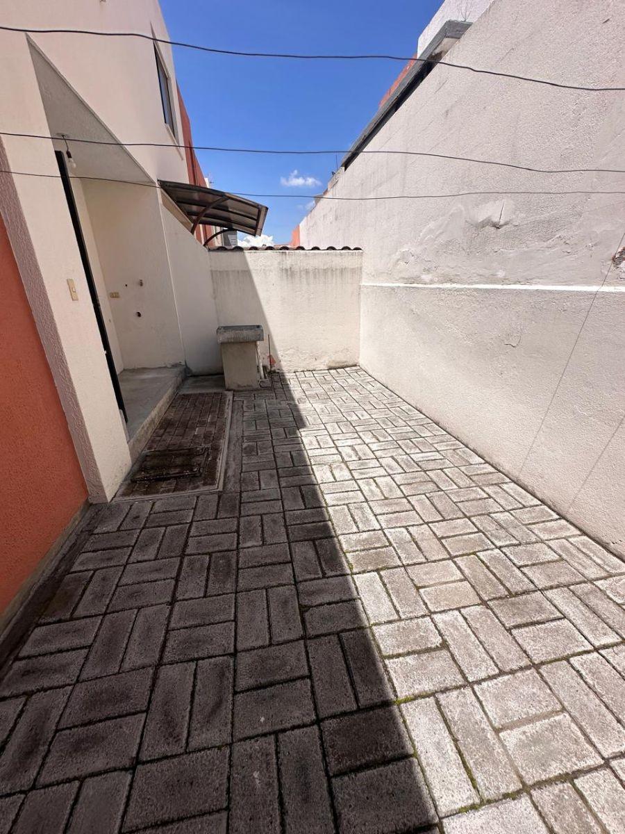 Venta de Casa Ciudad 2 Hemisferios en Excelentes Condiciones — imagen 6