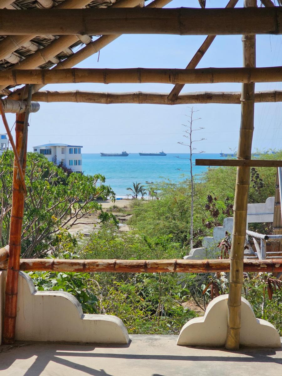 Vendo Casa con Vista Al Mar y Amplio Terreno en Brisa de Ballenita — imagen 9