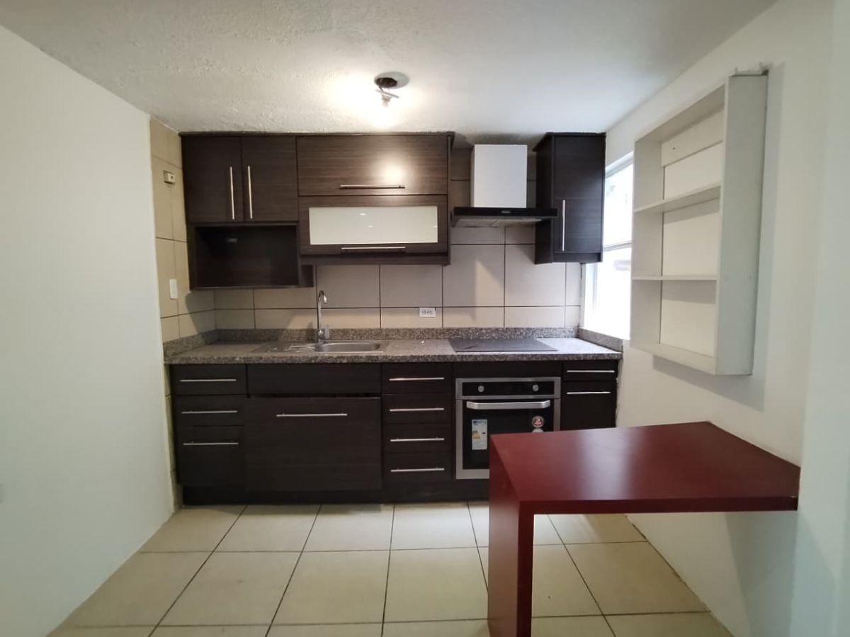 Se Vende Casa Remodelada 2 Dorm. Quito Norte — imagen 5