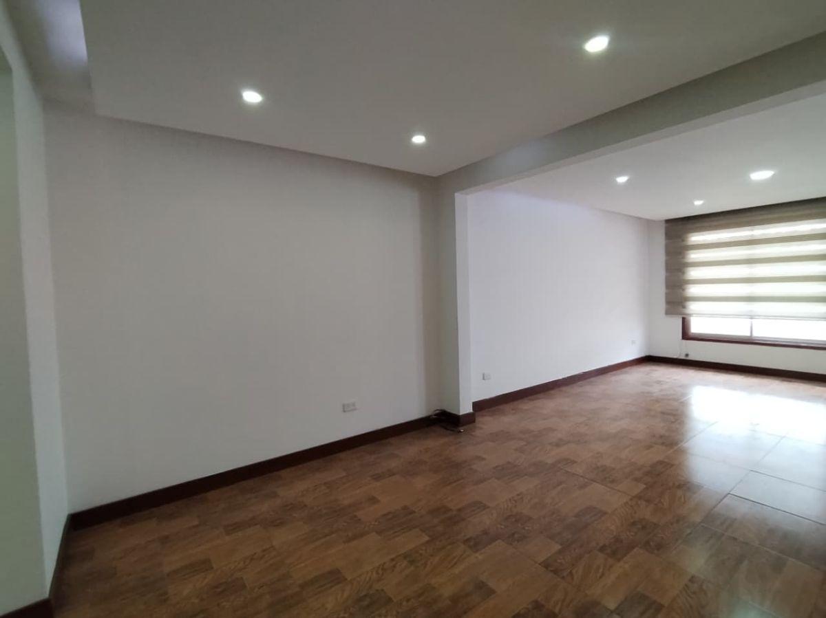 Se Vende Casa Remodelada 2 Dorm. Quito Norte — imagen 4