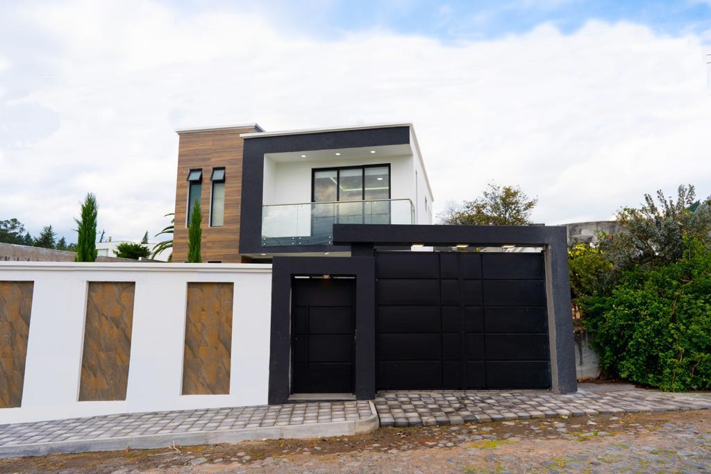 Vendo Casa Independiente de 161 m² con 145 m² de Jardin Dentro de La Viña Tumbaco — imagen 9