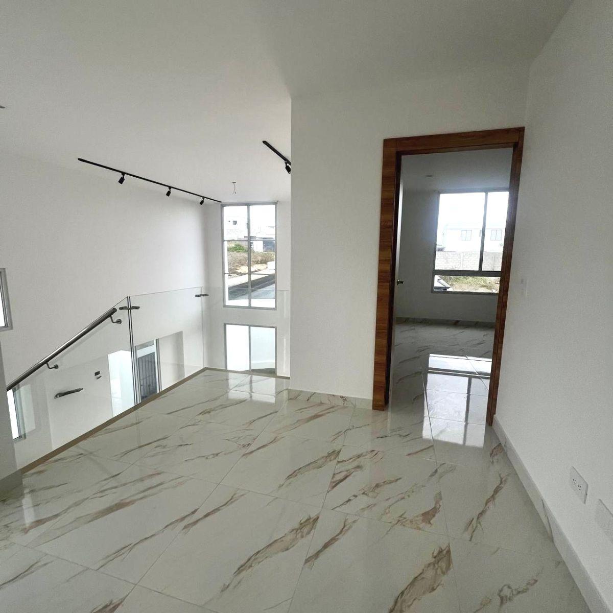 Casa de Venta Urb Cristal Azul 200 m de Terreno 137 m de Construccion $165.000, Manabí — imagen 2