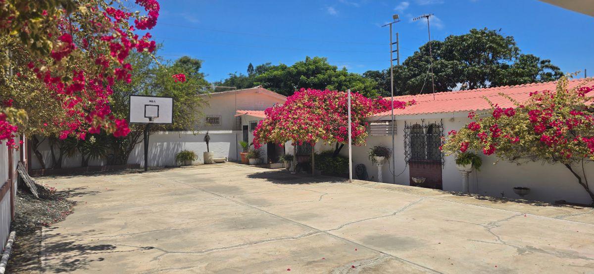 Vendo Casa + Suite Salinas 500 m² Oportunidad Frente Colegio Rubira $118k — imagen 10