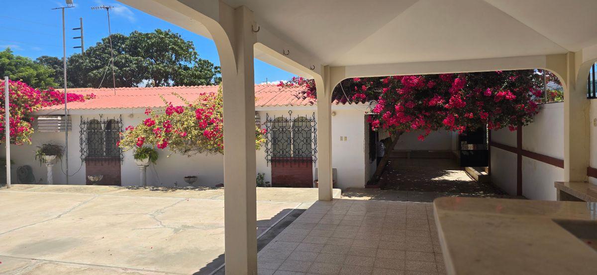 Vendo Casa + Suite Salinas 500 m² Oportunidad Frente Colegio Rubira $118k — imagen 9