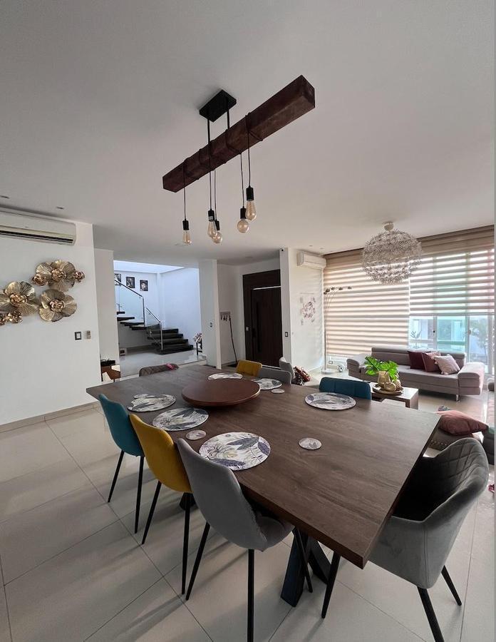 Gran Casa de 4 Dorm., 390 m² Totales, Estilo Moderno en Ciudadela Privada, Manabí — imagen 9