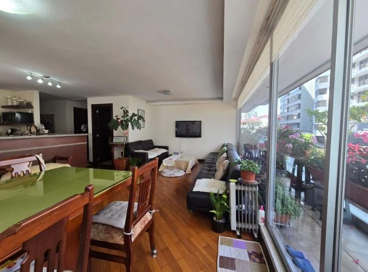 Departamento de 155 m² con Balcon 3 Habitaciones en Venta en República de El Salvador — imagen 1
