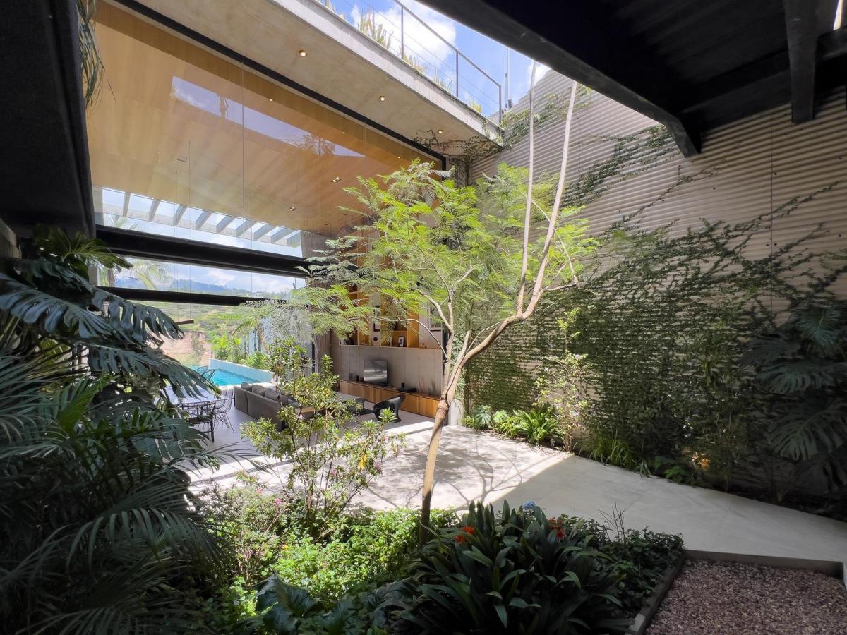 Casa de Venta Ubicada en Nayón, Moderna, Excelentes Acabados, Piscina, Vista — imagen 10