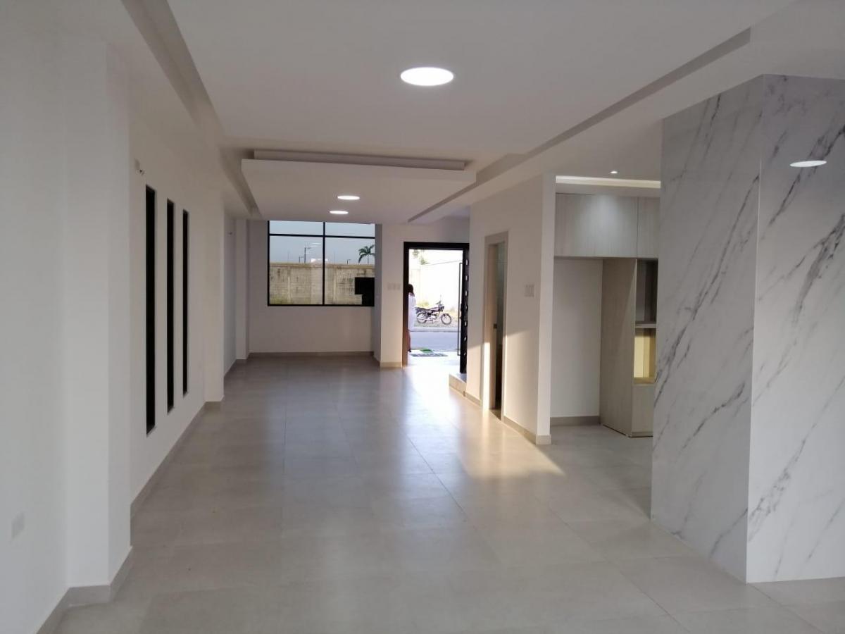 Venta Casa de Estreno - Ciudad Celeste - Acabados de Lujo - (W. L), Guayas — imagen 8